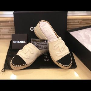 Chanel Beige/Black canvas cap-toe espadrilles